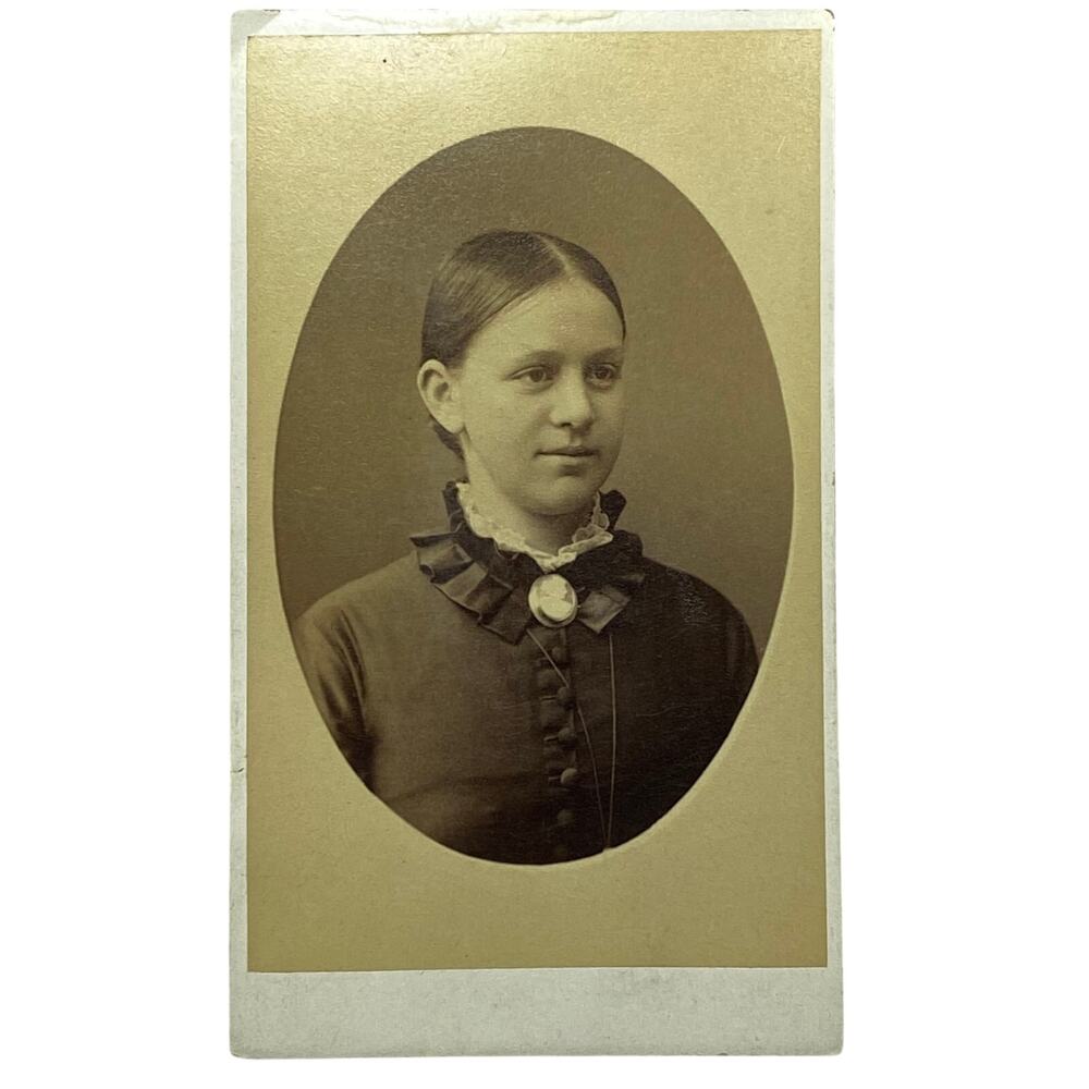 Antique Victorian Era Photograph Young Women 1880s CDV Frederik Klem Norway